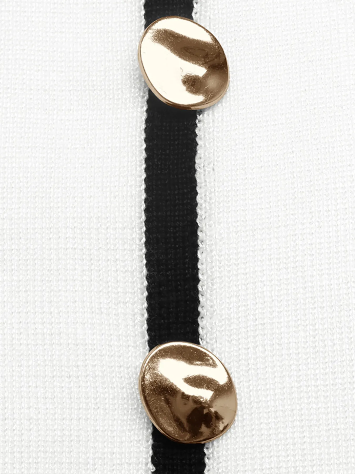 Contrast Trim Button Decor Knit Top 9