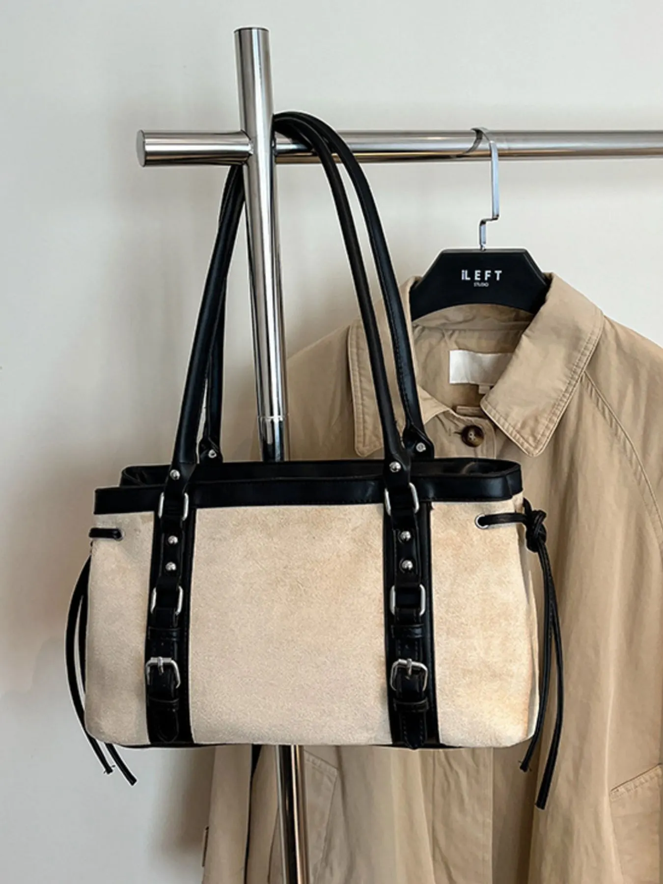 Buckle Decor Tote Bag 3
