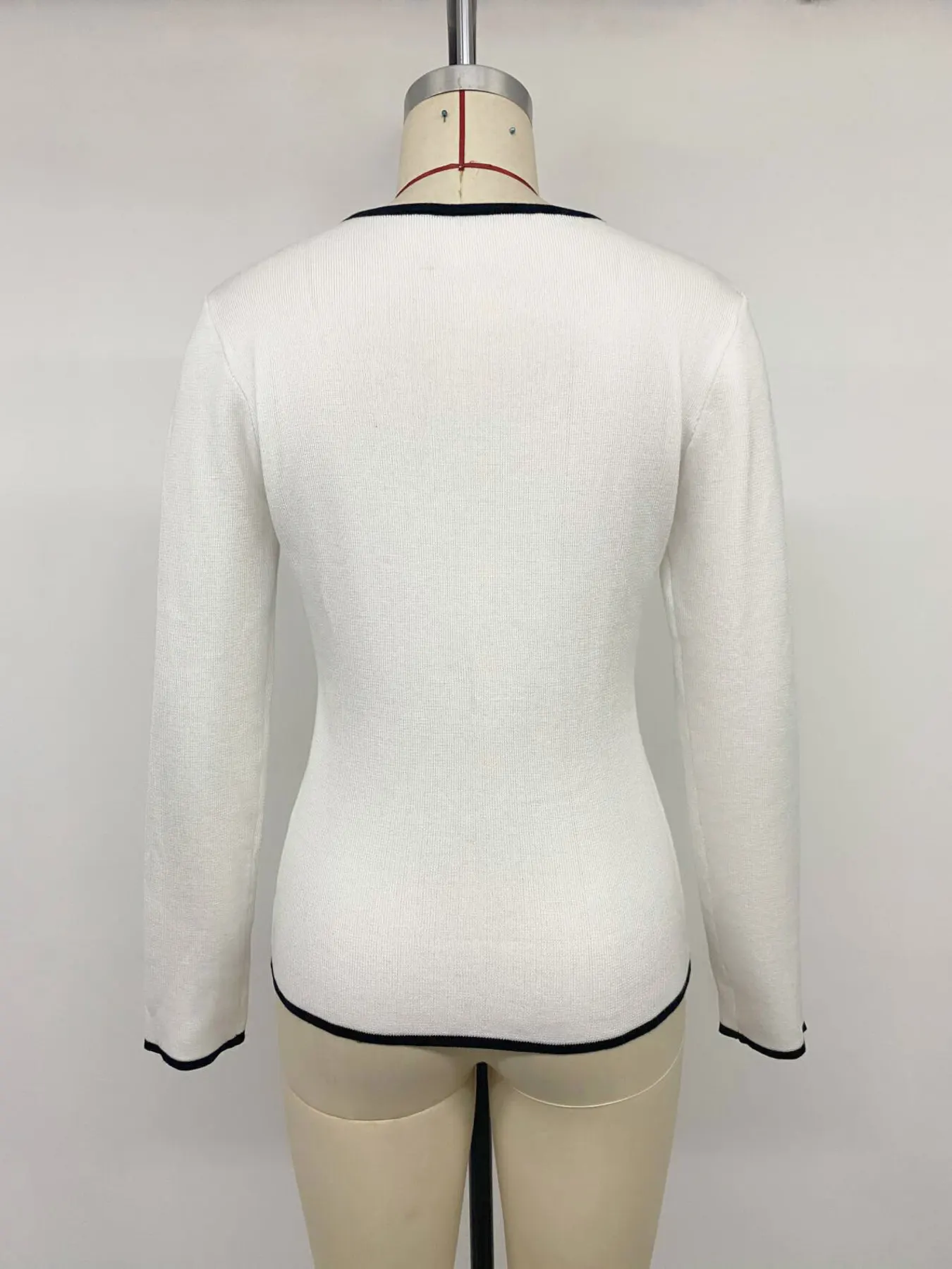 Contrast Trim Button Decor Knit Top 13